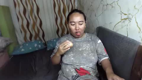 Emely online show from November 2025 08:26:02 AM