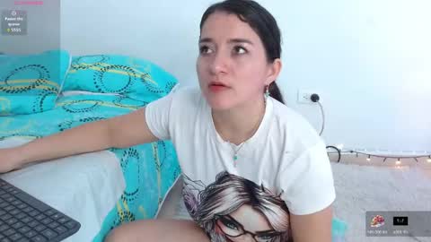 emely ross online show from June 2026 07:30:01 PM