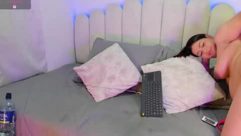 EmilyCooper online show from March 2026 03:21:01 AM