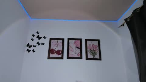 Emily  online show from March 2026 11:09:01 PM