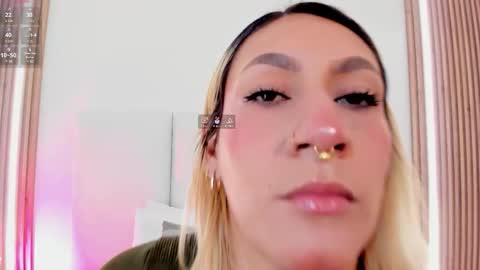 EMILY ROBERTS online show from March 2026 07:17:01 PM