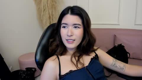    online show from October 2025 12:13:02 PM