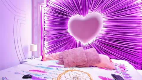 Emiily Grace online show from March 2026 11:32:01 AM