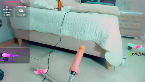 Snapshot of emiilysaenzz chatting on October 2025 12:59:01 PM EmillySaenz online show from October 2025 12:59:01 PM