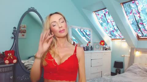 Emila online show from March 2025 09:45:02 AM