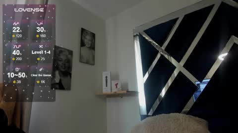 emilayton_ online show from January 2025 06:38:02 PM