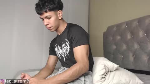 emile_239 online show from January 2025 02:44:02 AM