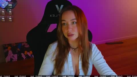 Emili online show from May 2026 07:56:02 AM