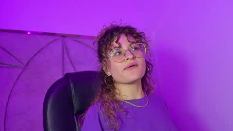 Emy  online show from October 2025 07:55:02 PM