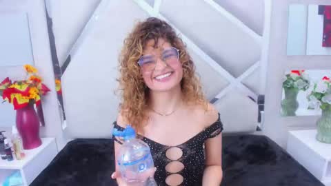 Emy  online show from October 2025 03:06:02 AM