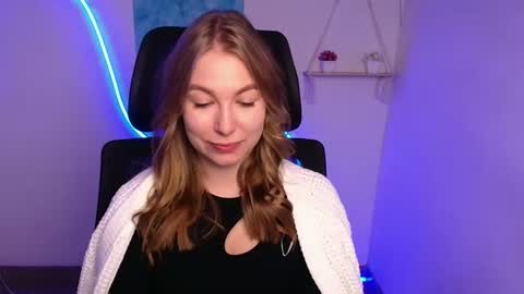 Emilia online show from October 2025 05:52:01 AM