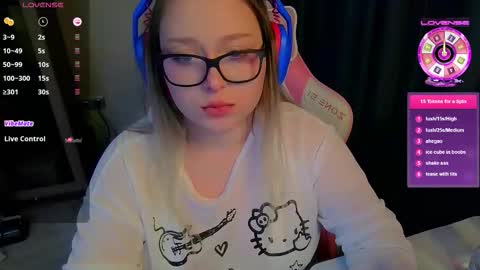 Snapshot of emiliaaah chatting on February 2026 09:13:02 PM emiliaaah online show from February 2026 09:13:02 PM