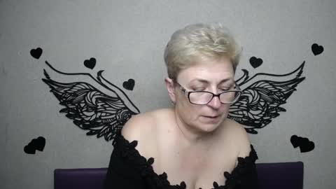 Snapshot of emiliagree chatting on April 2026 06:19:02 PM EmiliaGree online show from April 2026 06:19:02 PM