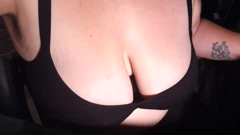 emilie foxx online show from July 2026 01:59:02 AM
