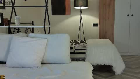 Emiljanna online show from October 2025 02:46:02 AM