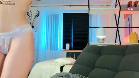 Emiljanna online show from March 2026 08:29:02 AM