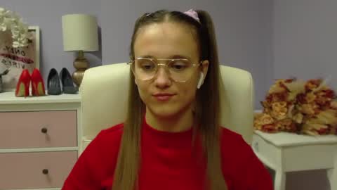 Snapshot of emilly_lust99 chatting on December 2024 10:50:02 AM Emilly online show from December 2024 10:50:02 AM