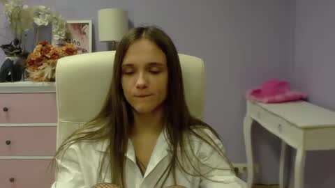 Snapshot of emilly_lust99 chatting on January 2025 10:54:01 AM Emilly online show from January 2025 10:54:01 AM