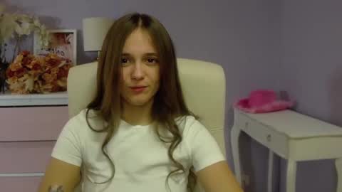 Snapshot of emilly_lust99 chatting on January 2025 07:41:01 AM Emilly online show from January 2025 07:41:01 AM