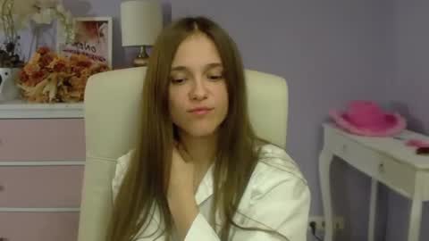 Snapshot of emilly_lust99 chatting on March 2025 10:56:02 AM Emilly online show from March 2025 10:56:02 AM