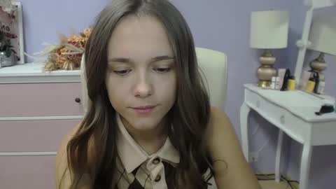 Emilly online show from December 2025 07:50:02 AM