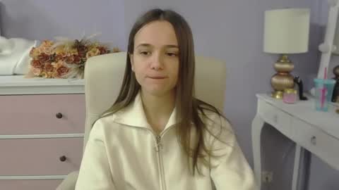 Snapshot of emilly_lust99 chatting on February 2026 07:34:01 AM Emilly online show from February 2026 07:34:01 AM