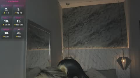 emilly_mell online show from December 2025 11:40:02 AM