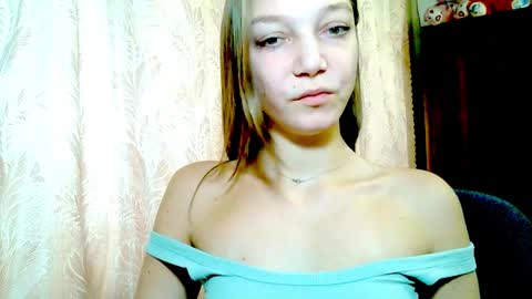 Emilly online show from November 2025 06:58:01 AM