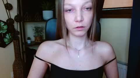 Emilly online show from March 2026 10:15:01 AM