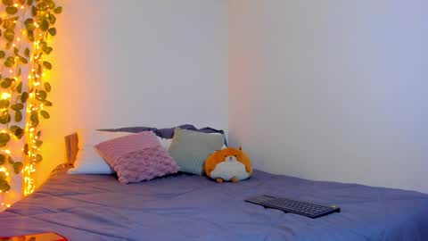 emilly online show from January 2025 07:50:01 AM