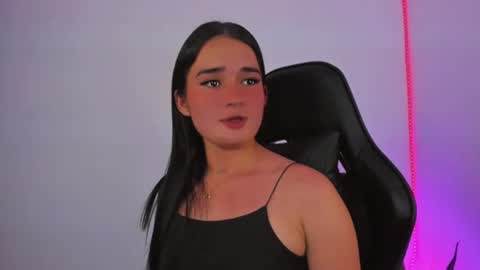 emily611258 online show from June 2026 01:41:02 AM
