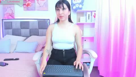 emily9__ online show from March 2026 08:37:02 PM