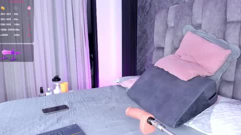 Emily online show from September 2025 11:59:02 AM