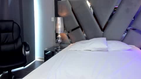 emily_bae online show from January 2025 07:00:02 PM