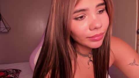 Snapshot of emily_beltonn chatting on February 2026 07:17:02 PM online show from February 2026 07:17:02 PM