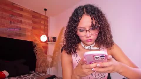 emily_brown04 online show from September 2025 12:08:02 PM