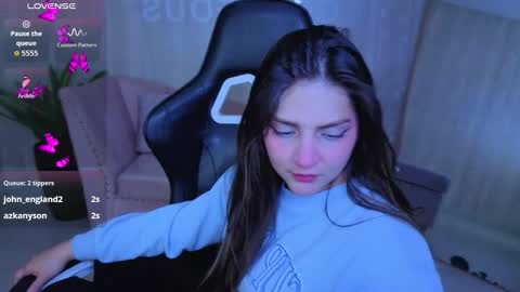 emily_cooper_t online show from March 2026 08:23:01 PM