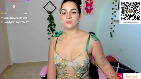 Snapshot of emily_coraline chatting on December 2024 07:28:01 PM Emily online show from December 2024 07:28:01 PM