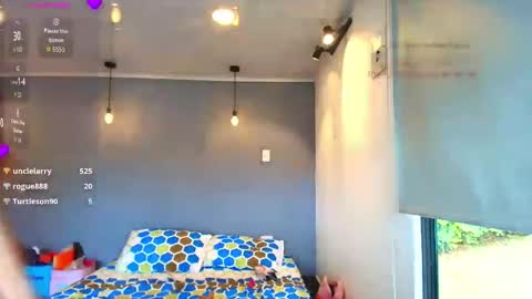 emily_foru online show from April 2026 06:32:02 PM