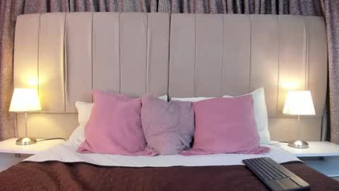 Emily online show from December 2025 06:02:01 PM