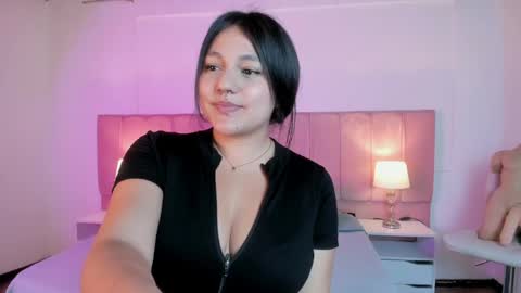 Snapshot of emily_gv1 chatting on April 2026 06:43:01 PM Emily online show from April 2026 06:43:01 PM