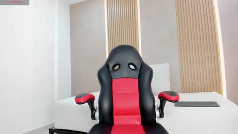 emily_kovac online show from December 2025 12:14:02 PM