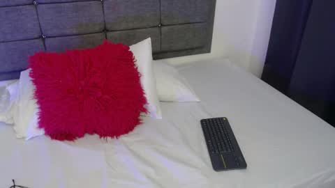 emily_milff online show from June 2026 11:46:02 AM
