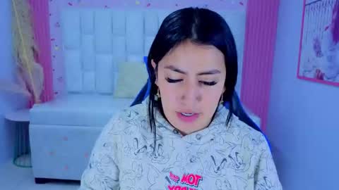 Snapshot of emily_mills_s chatting on November 2025 01:26:02 PM Emily online show from November 2025 01:26:02 PM