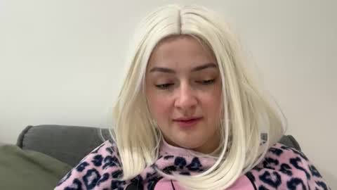 emily_morning_dew online show from November 2025 09:52:01 AM