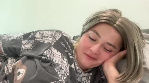 Snapshot of emily_morning_dew chatting on July 2026 04:11:01 PM emily_morning_dew online show from July 2026 04:11:01 PM