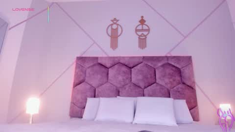 emily_nova_ online show from March 2026 11:49:02 AM