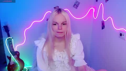 Snapshot of emily_nyaffe chatting on November 2025 07:13:01 PM Lia online show from November 2025 07:13:01 PM