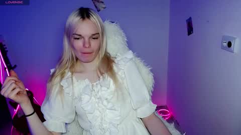 Snapshot of emily_nyaffe chatting on December 2025 03:41:02 PM Lia online show from December 2025 03:41:02 PM