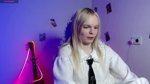 Snapshot of emily_nyaffe123 chatting on March 2026 05:19:02 PM Lia online show from March 2026 05:19:02 PM